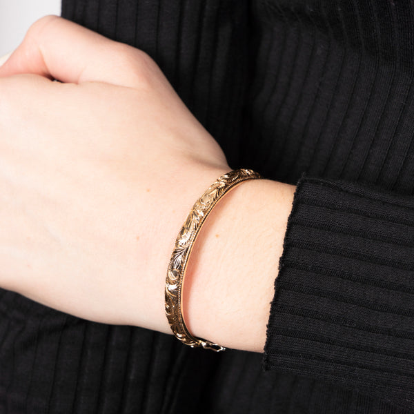 Pre-Owned Engraved Hinged Bangle | STORE 5a Luxury Preowned Goods