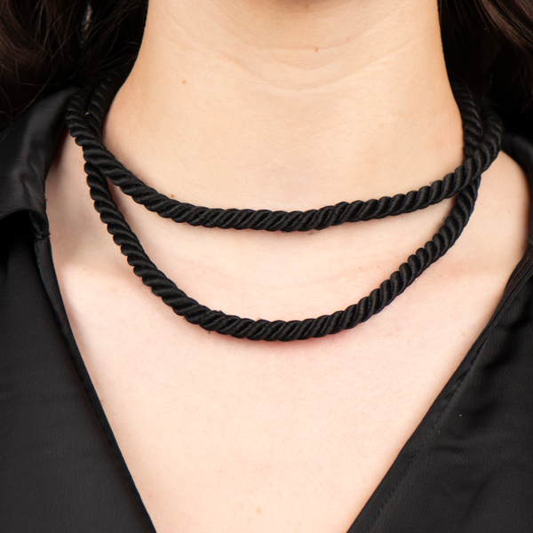 Pre-Owned Densise Roberg Black Cord Necklace