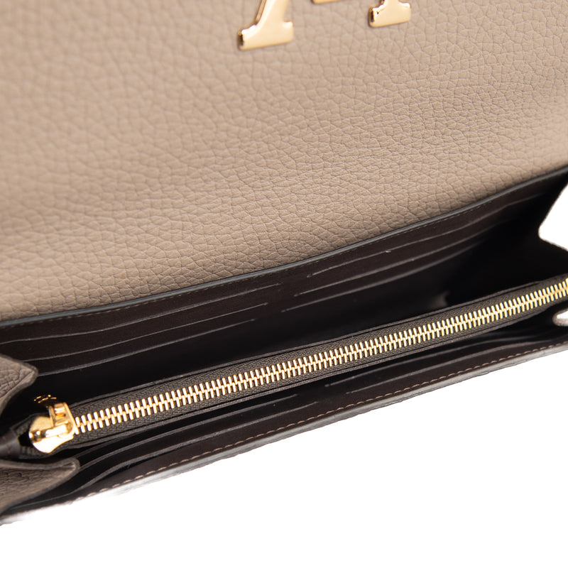 Sold at Auction: Louis Vuitton, Louis Vuitton Pebble Taurillon Leather Capucines  Wallet