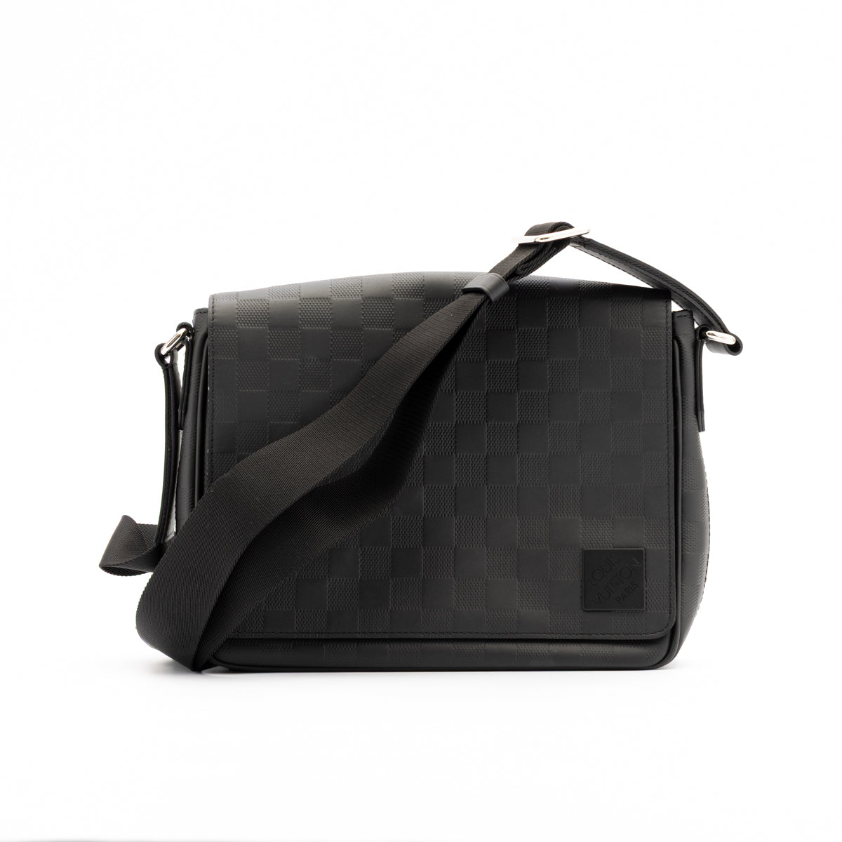 Pre-Owned Louis Vuitton District PM