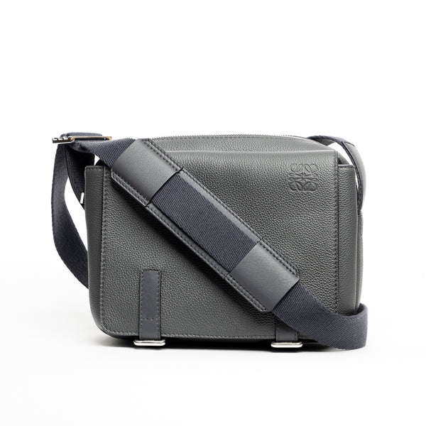 Pre-Owned Loewe X-Small Military Messenger Bag
