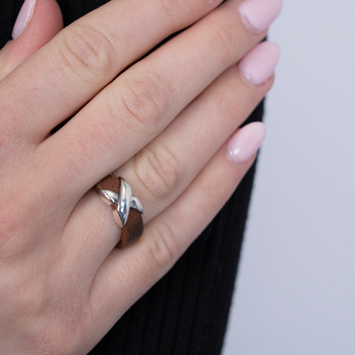 Pre-Owned Tiffany & Co. Signature X Wood Ring