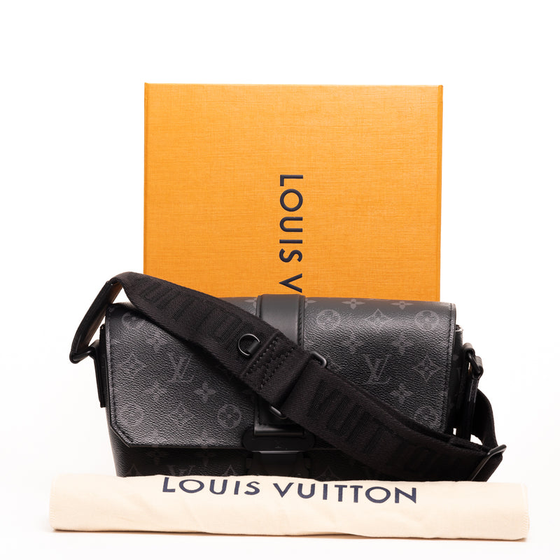 Pre-Owned Louis Vuitton Monogram Eclipse S-Cape Messenger