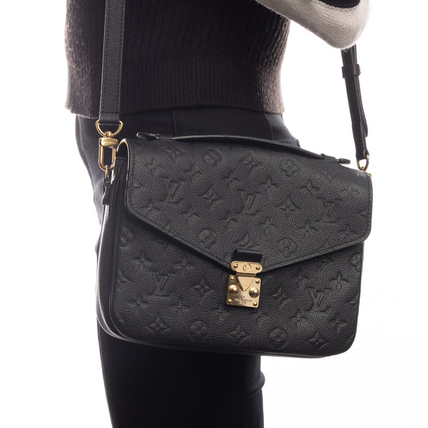 Pre-Owned Louis Vuitton Monogram Empreinte Pochette Metis