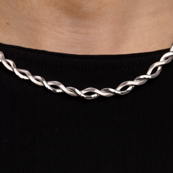 Pre-Owned Arafi Polished and Satin Twist Link Necklace
