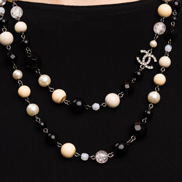 Pre-Owned Chanel Karl Lagerfeld Faux Pearl and Crystal CC Necklace