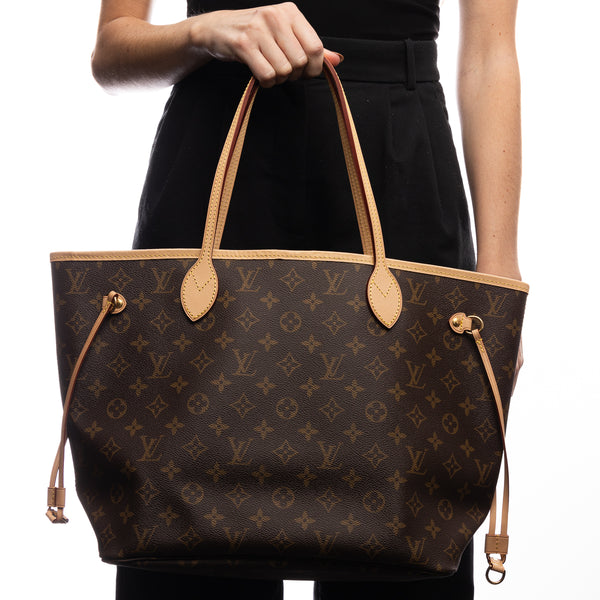 Pre-Owned Louis Vuitton Monogram Neverfull MM