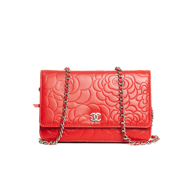 Pre-Owned Chanel Camelia Wallet On A Chain