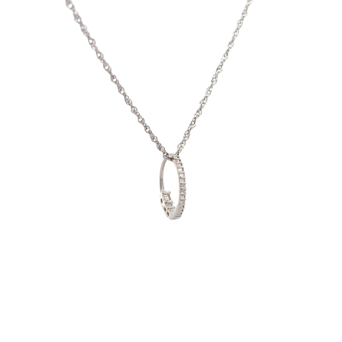 Pre-Owned Diamond Circle Pendant Necklace