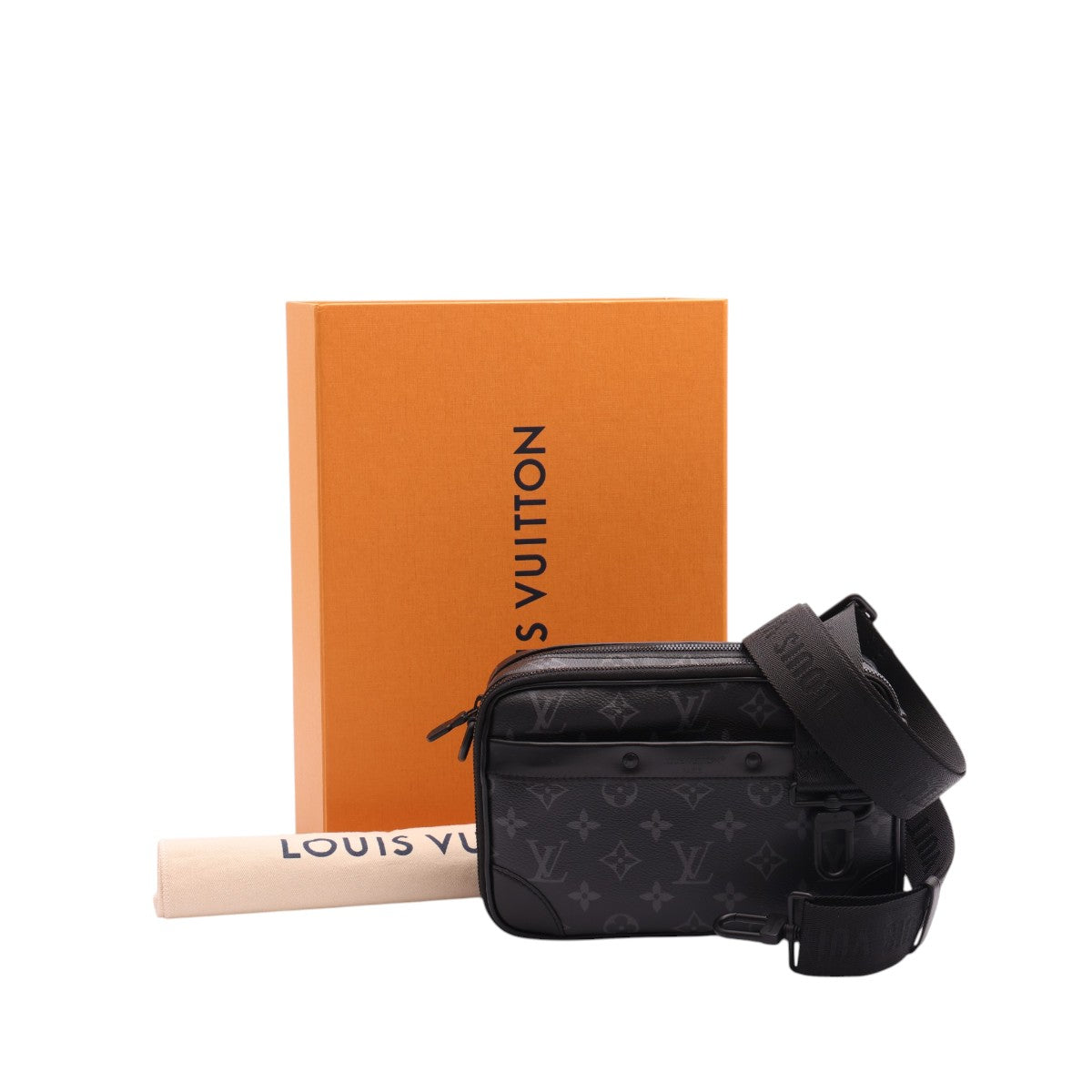 Pre-Owned Louis Vuitton Monogram Eclipse Alpha Messenger