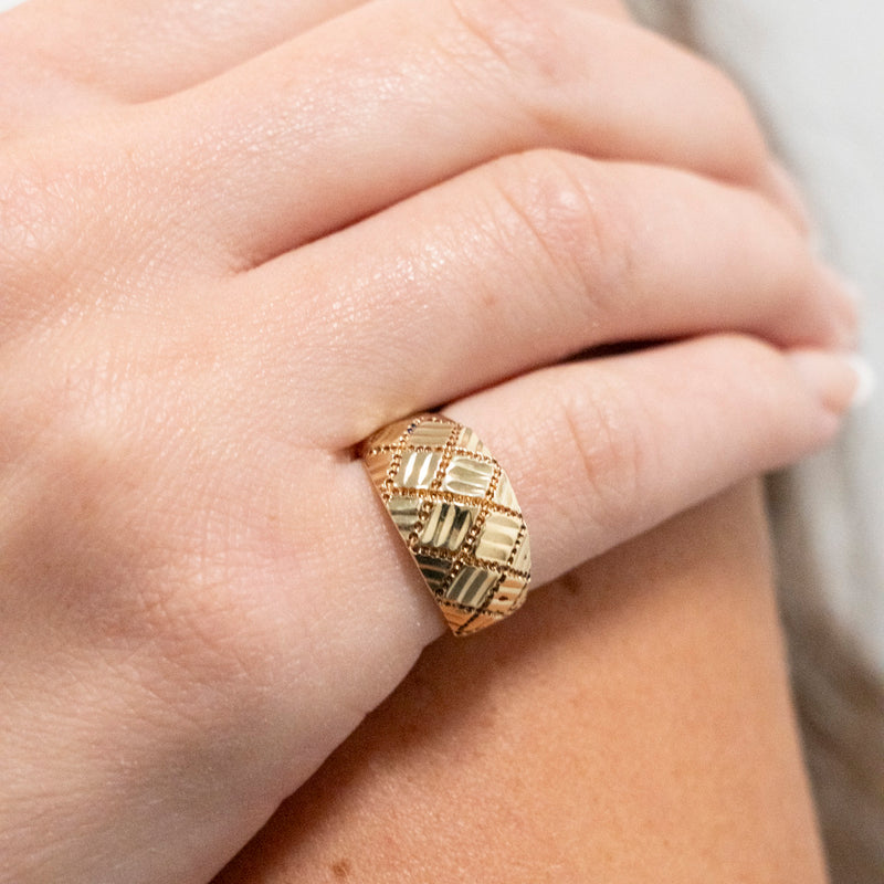 Pre-Owned Diamond Cut Band