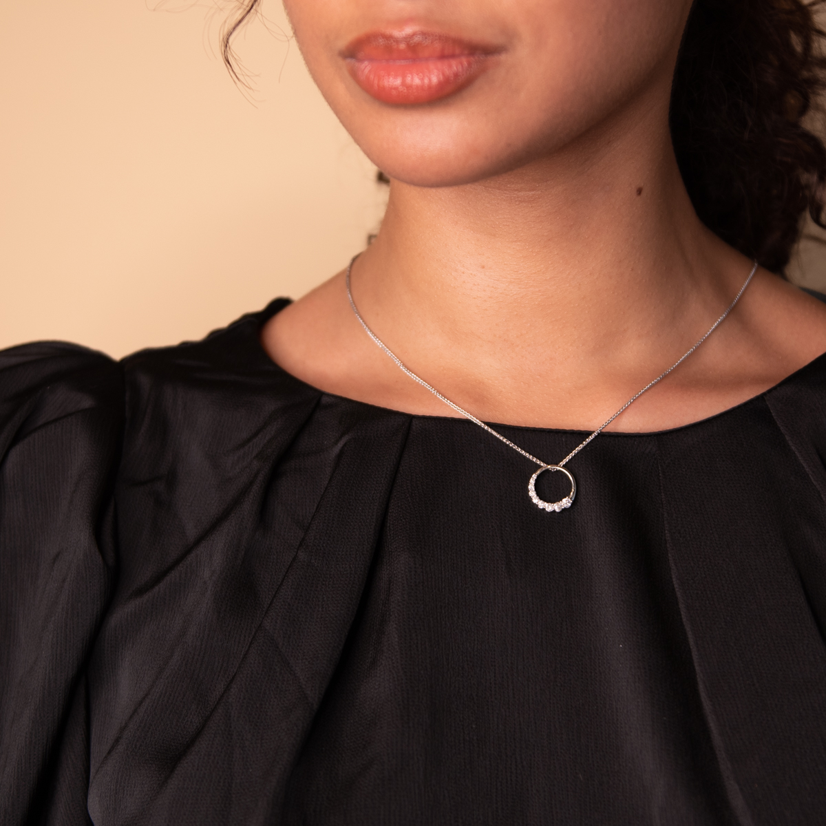 Pre-Owned Diamond Circle Pendant