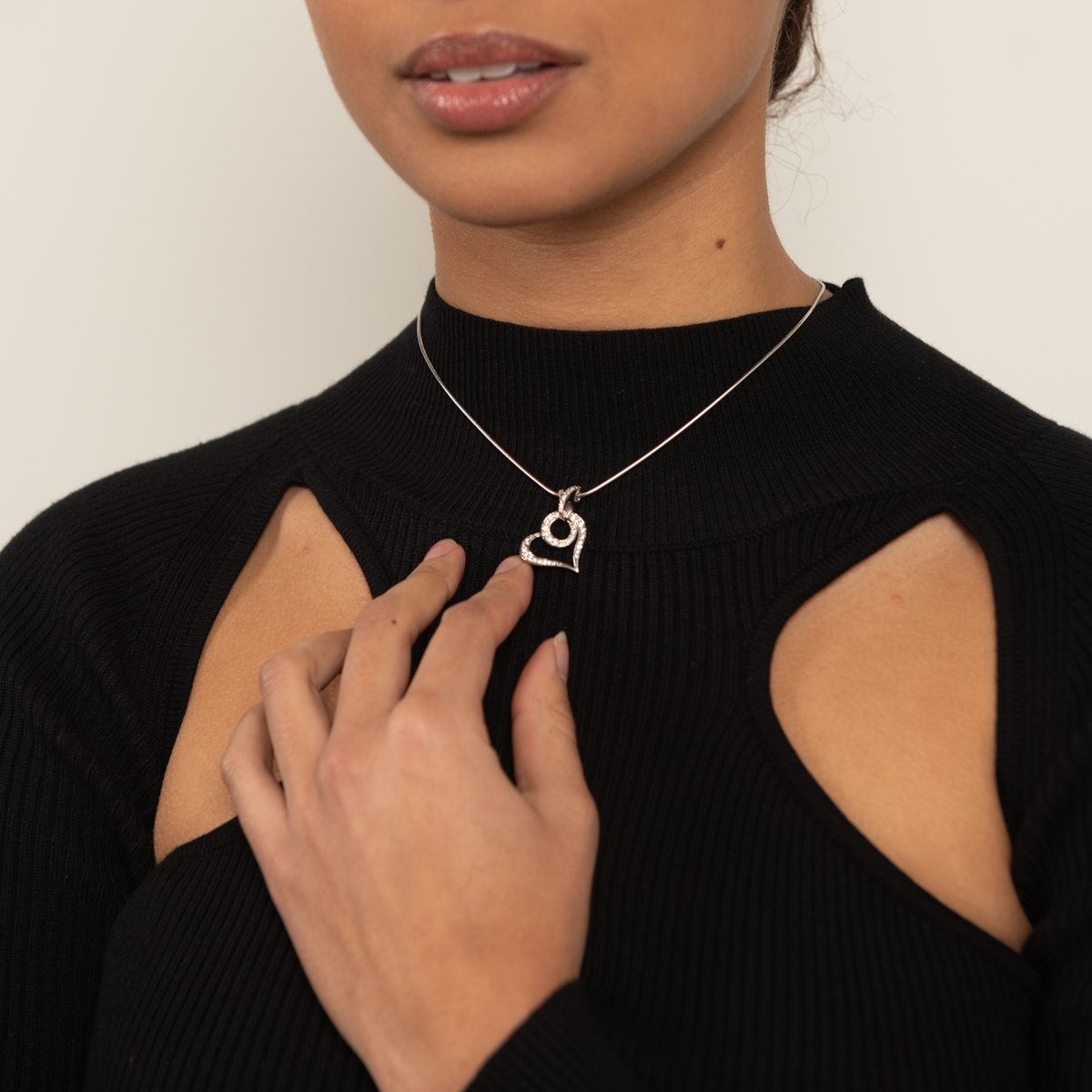 Pre-Owned Jose Hess Diamond Heart Necklace