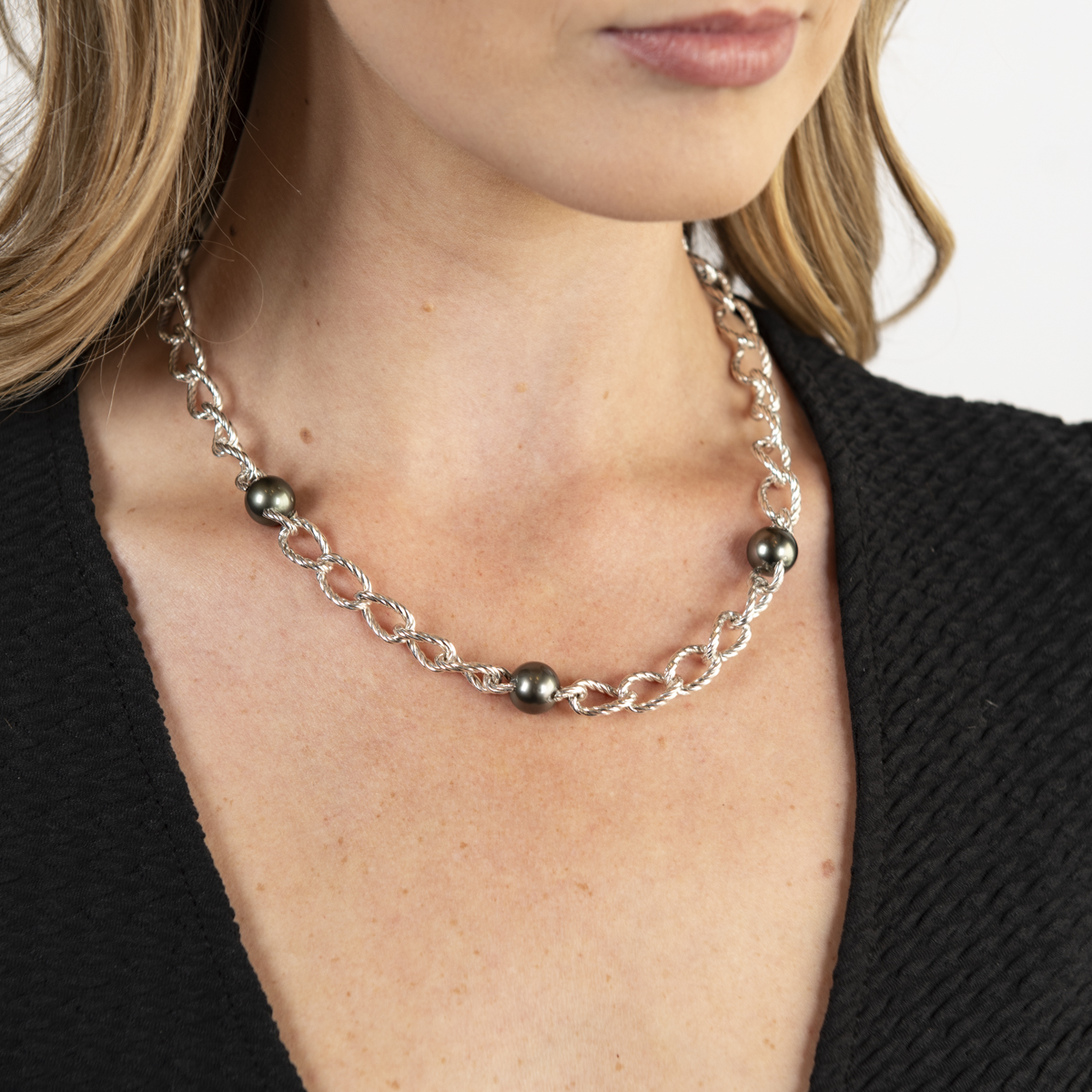 Pre-Owned David Yurman Black South Sea Pearl Toggle Necklace