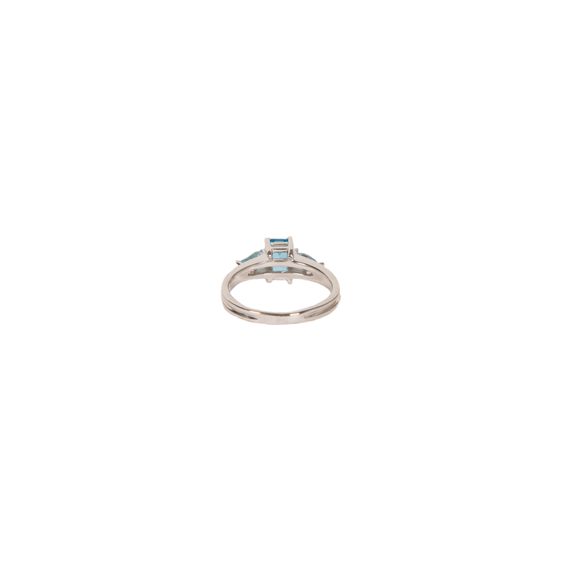 Pre-Owned Blue Topaz Ring