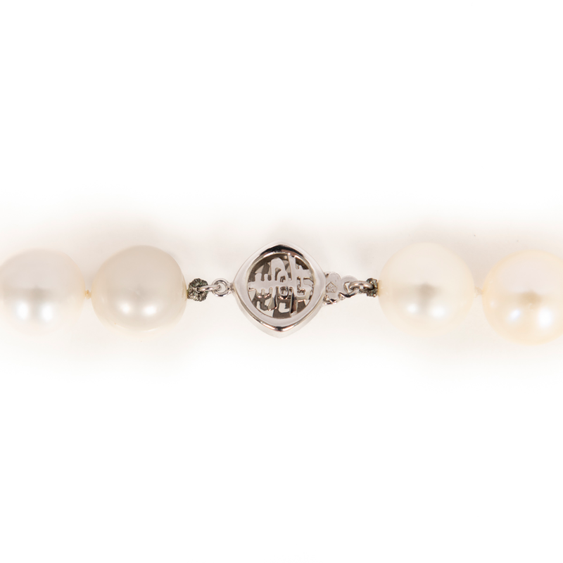 Pre-Owned White Pearl Strand