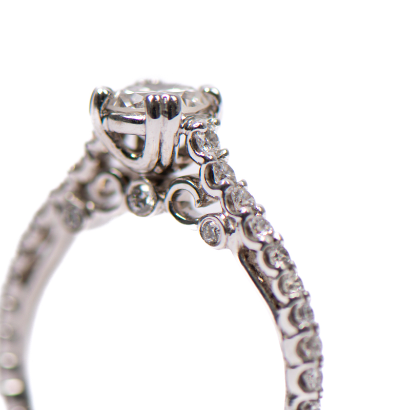Pre-Owned Round Brilliant Diamond Engagement Ring