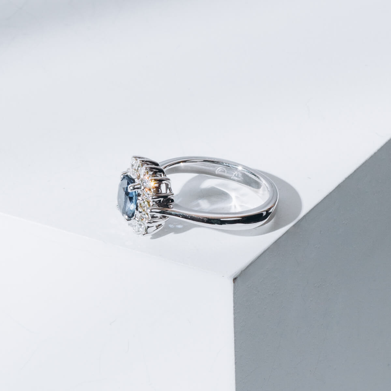 PRE-OWNED 14KWG SAPPHIRE & DIAMOND RING 