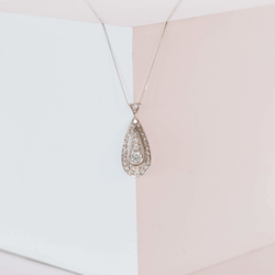 Pre-Owned Diamond Pendant
