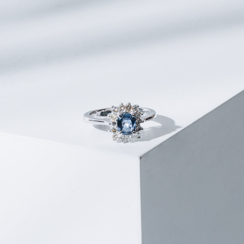 PRE-OWNED 14KWG SAPPHIRE & DIAMOND RING 
